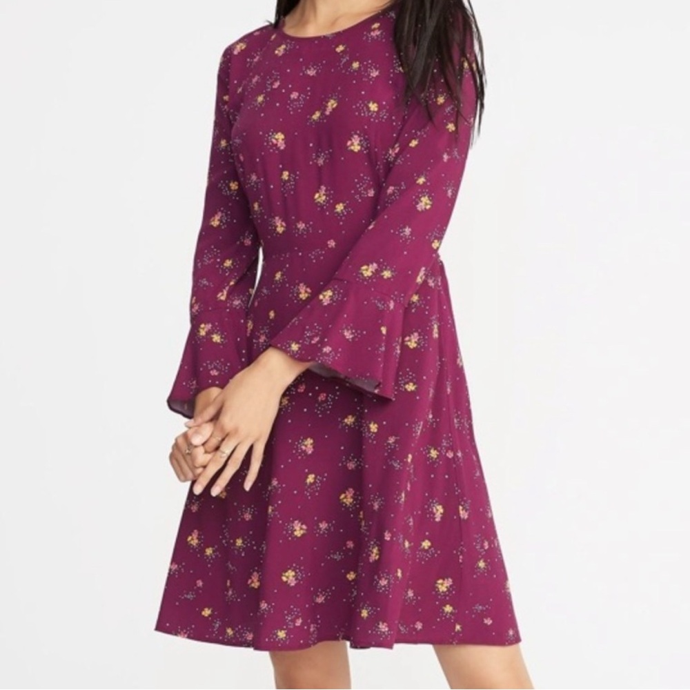 Old Navy Fit & Flare Dress w 3/4 Sleeve Purple Ditsy Floral Women’s XS